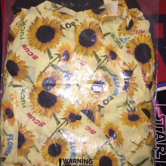 Flower Boy rayon button up!!!🐝🐝🐝🐝🐝🐝🐝🐝🐝🐝 - Picture 2 of 4